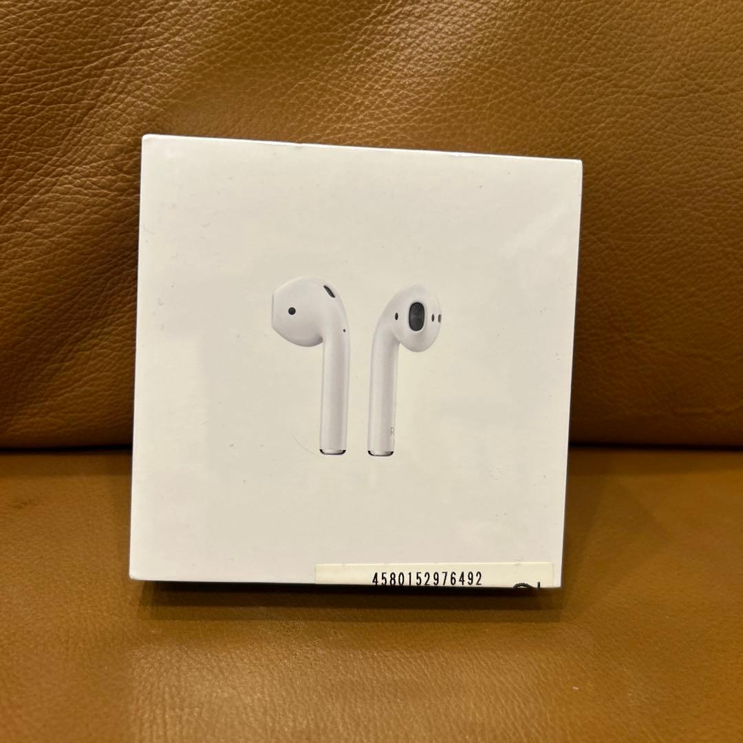 Apple AirPods ワイヤレス充電ケース付き　イヤホン