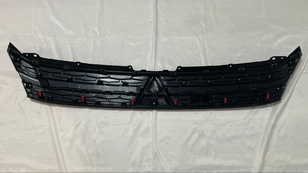 デリカD:5フロントグリルセット