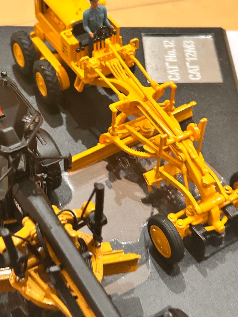 CAT 12M3 1/50スケールモデル　no12 85560 重機