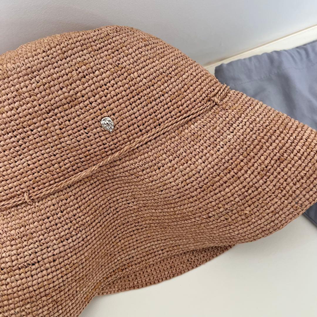 【ここ】HELEN KAMINSKI ベージュ 麦わら帽子 収納袋付き
