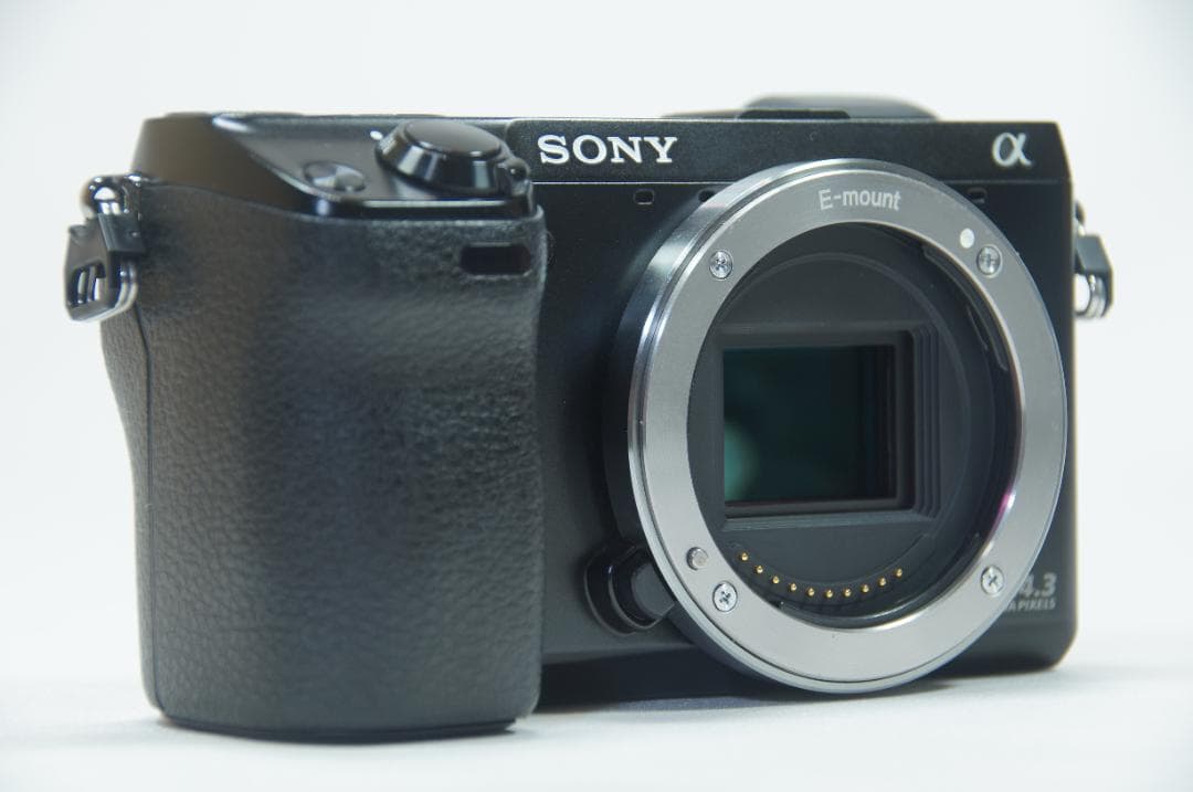 【極美品】 SONY NEX-7 ミラーレス 一眼カメラ S回数9,992回