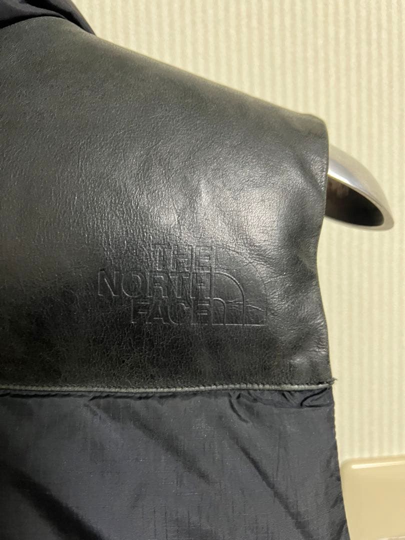 【希少】THE NORTH FACE ダウンベスト L 黒　裏地ペイズリー