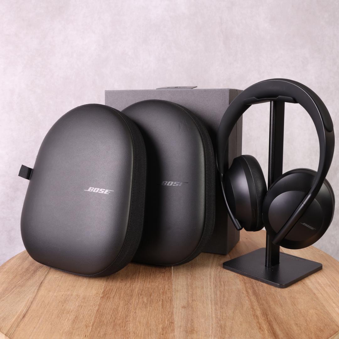 【ほぼ新品】Bose ボーズ ノイズキャンセリング ヘッドフォン　NC700