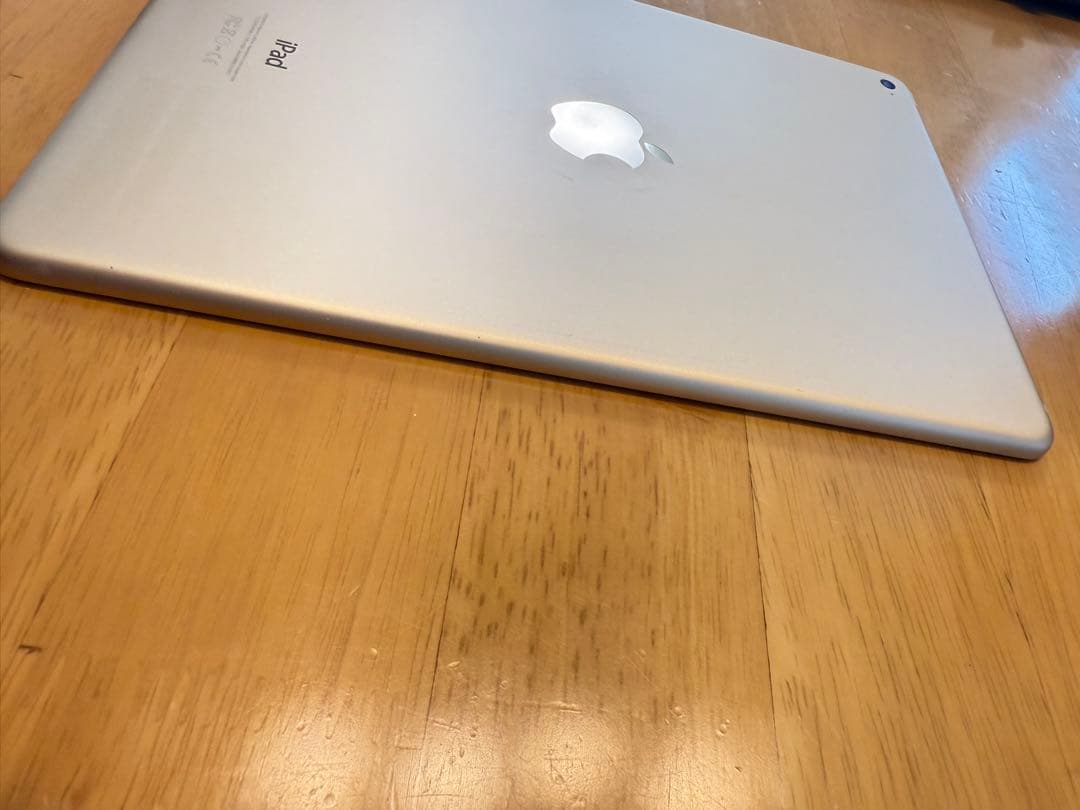 【美品】Apple iPad Air2本体 16GB シルバー 付属品有