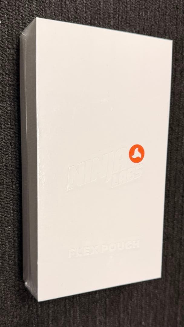 Ninja Labs Flex Pouch iPhone16ProMax用ケース