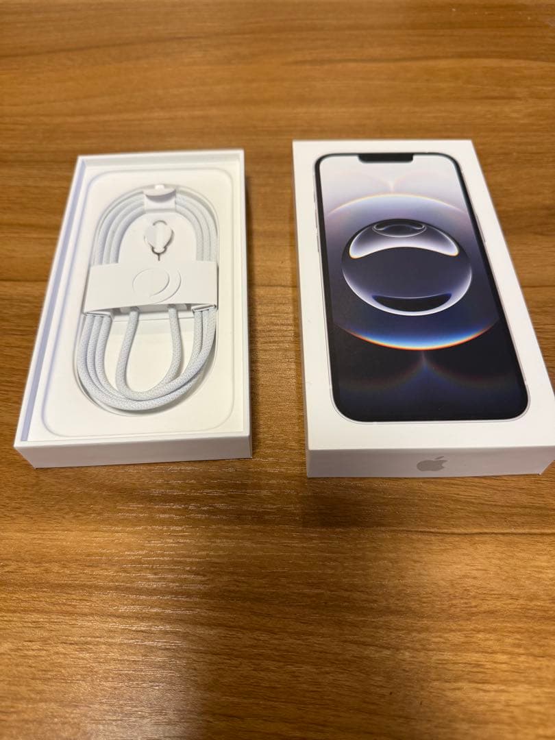 Apple iPhone 16 eホワイト 本体 即発送