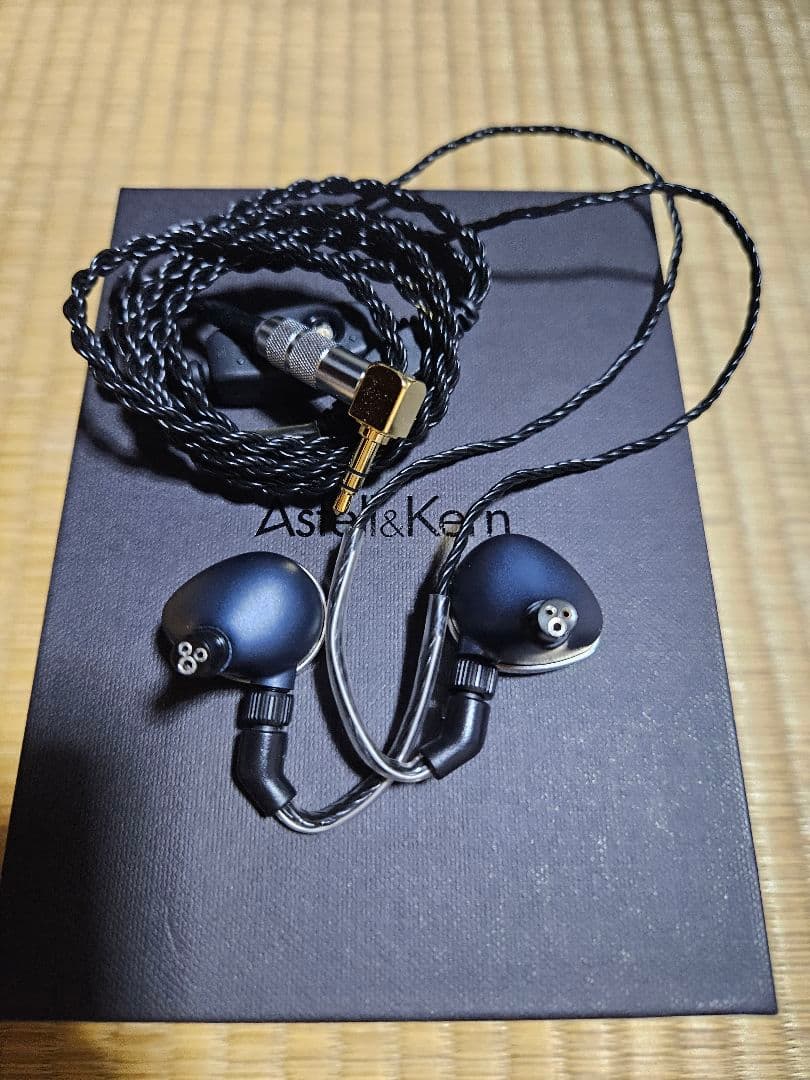 極美品　JH Audio RoxanneII