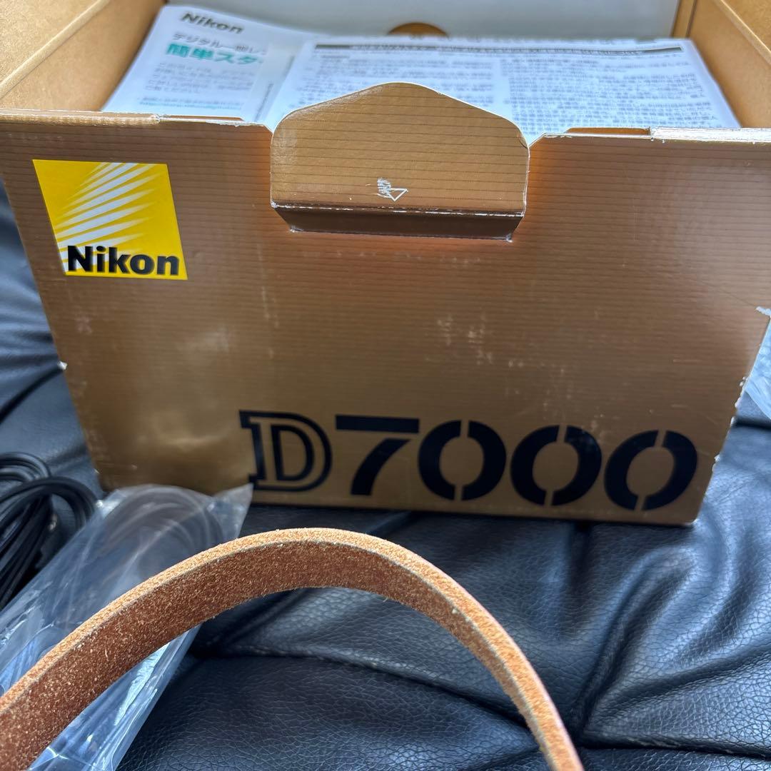 Nikon 一眼レフ　D7000 カメラ