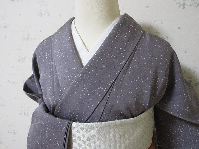 付け下げ小紋：美品：アラレ小紋・グレー・アズキ色：袷正絹：７号：P30