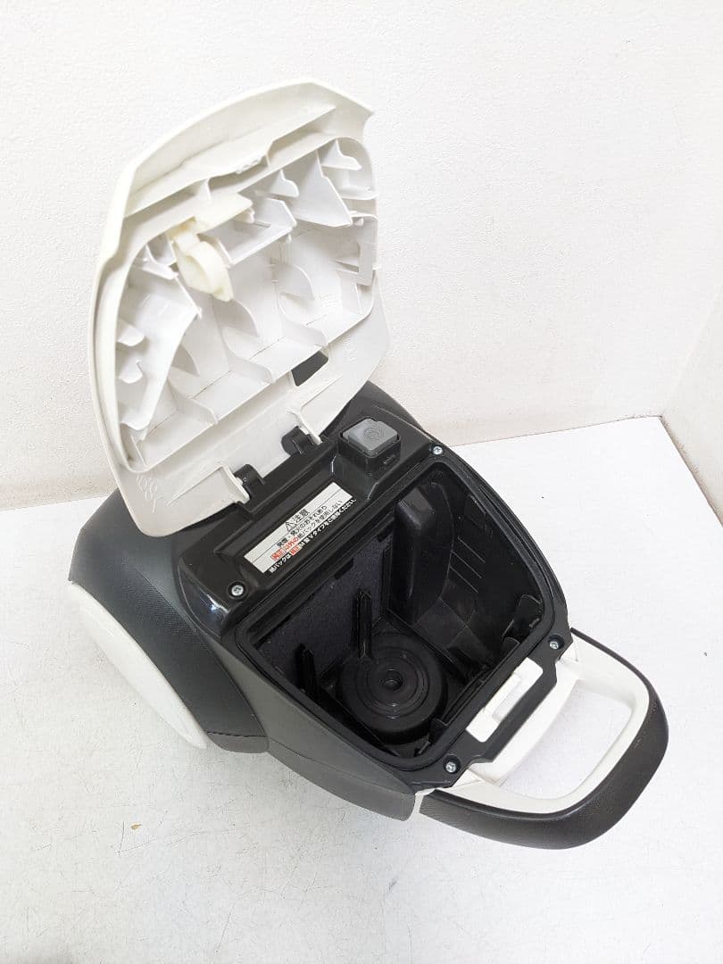 Panasonic MC-PKL18A-W 紙パック式掃除機 2017年製