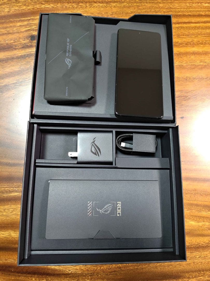 ASUS ROG Phone 9PRO 中古 背面割れ有り