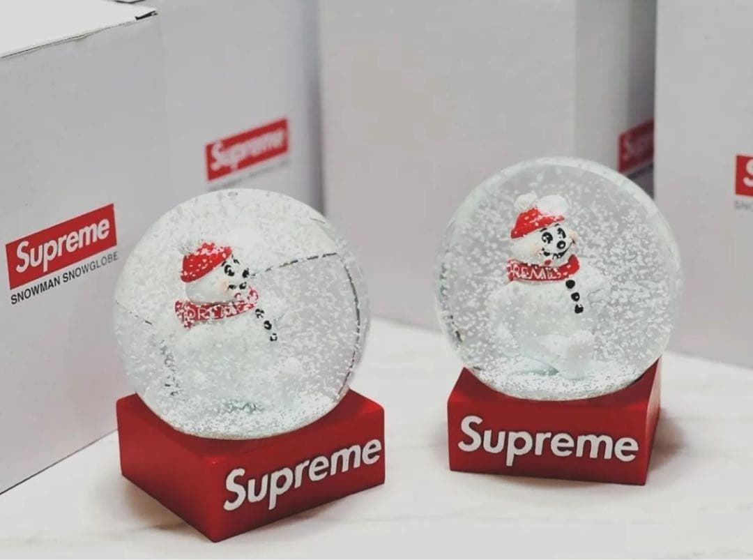Supreme スノーマン スノードーム