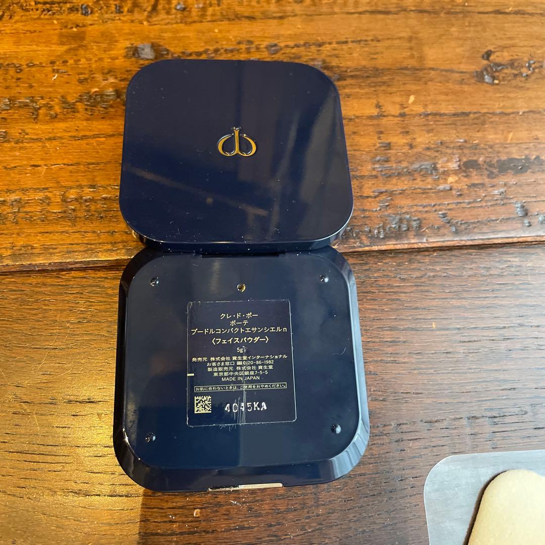 クレ・ド・ポー ボーテ プードルコンパクトエサンシエルｎ　フェイスパウダー