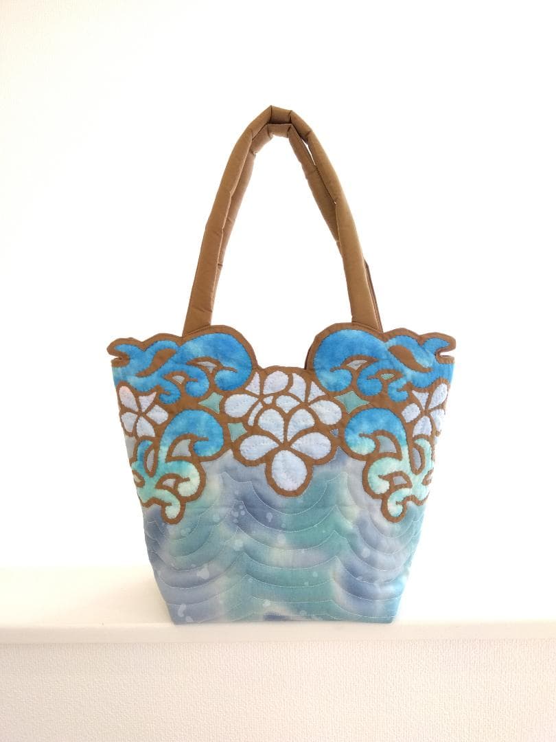 ハワイアンキルト　ハンドメイド　ナル　プルメリアトートバッグ