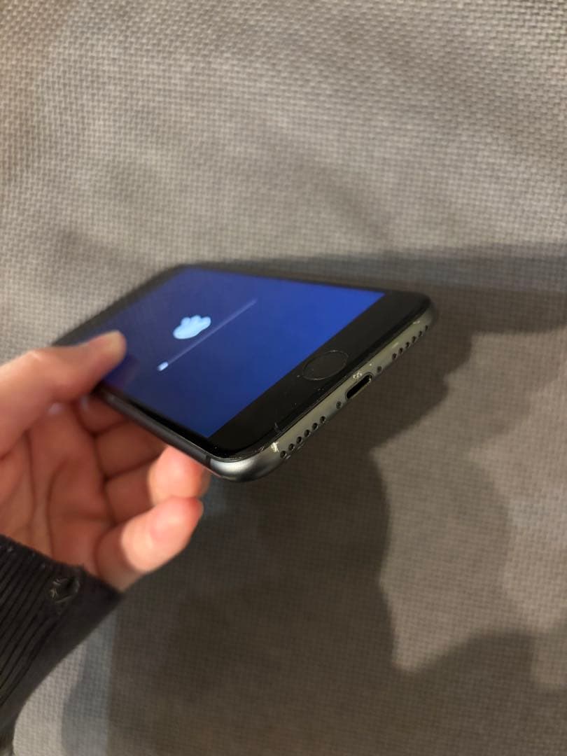 Apple iPhone 8 64G ブラック 本体