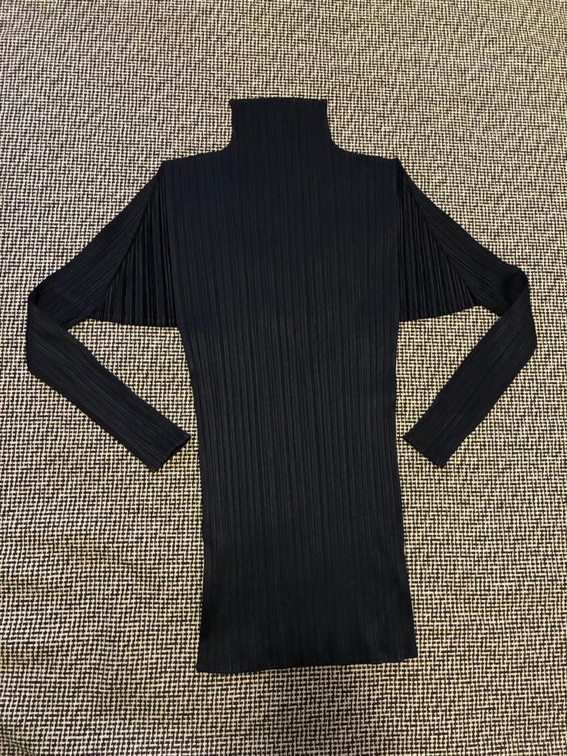 プリーツプリーズISSEY MIYAKEイッセイミヤケ　ブラック　サイズ3