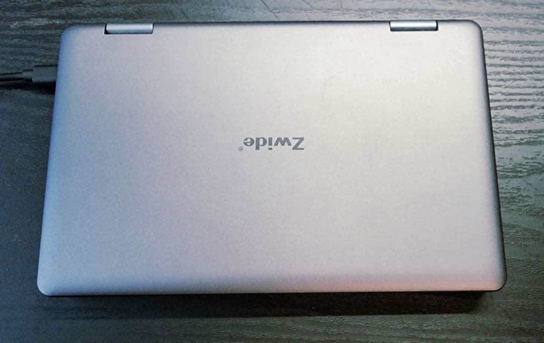 UMPC Zwide 2in1　８インチ　ミニpc