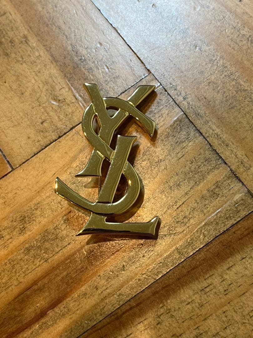 YSL　イヴサンローラン　ブローチ　ゴールド