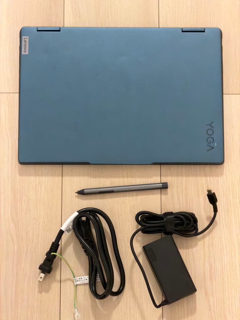 Lenovo Yoga 7i Gen 8 : スタンダード