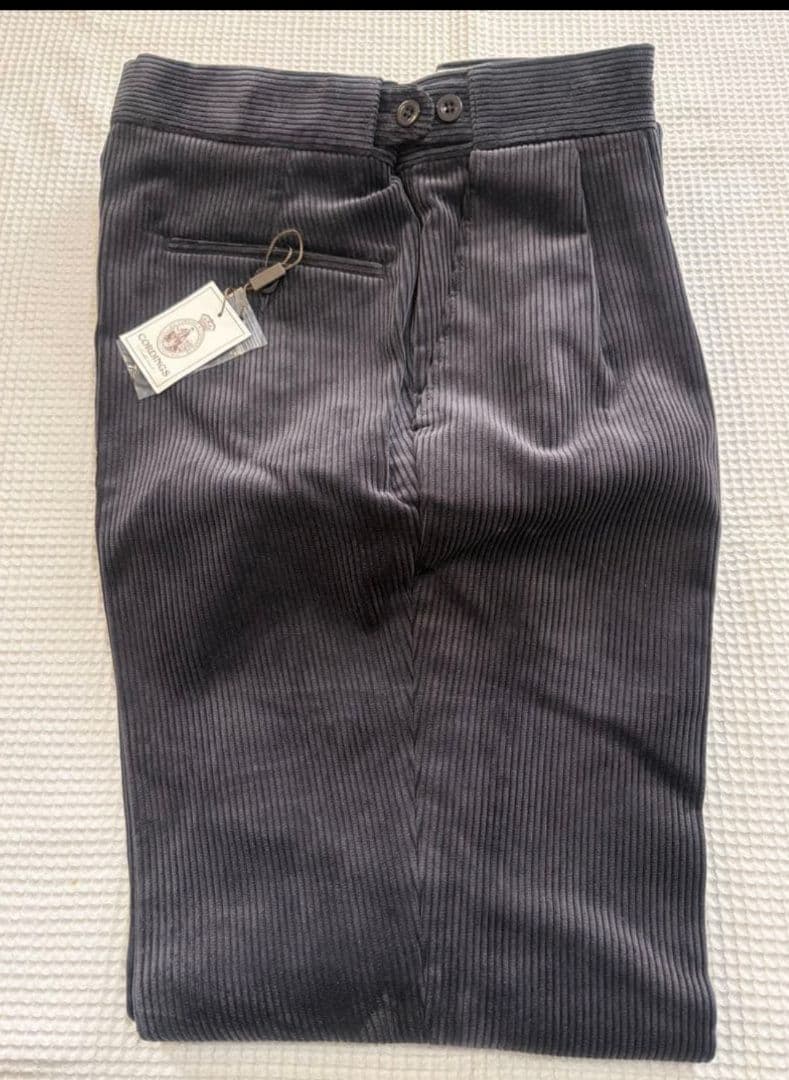 新品　コーディングスCORDINGS　グレーコーデュロイスラックス サイズ３２