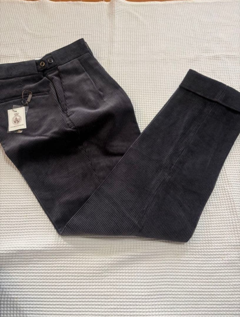 新品　コーディングスCORDINGS　グレーコーデュロイスラックス サイズ３２