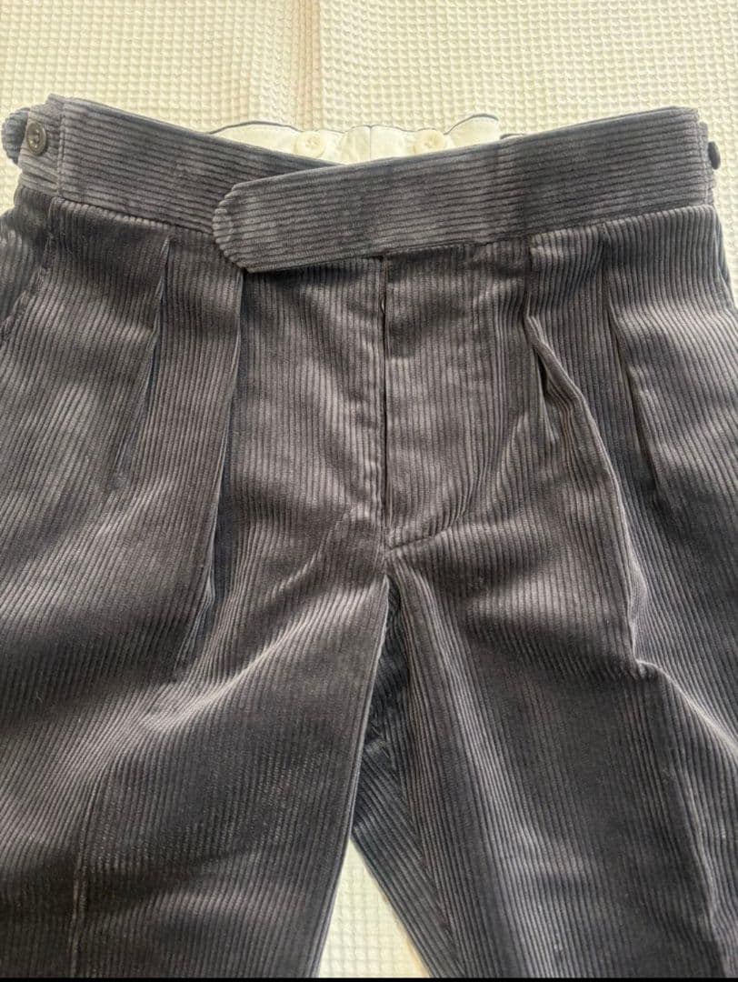 新品　コーディングスCORDINGS　グレーコーデュロイスラックス サイズ３２