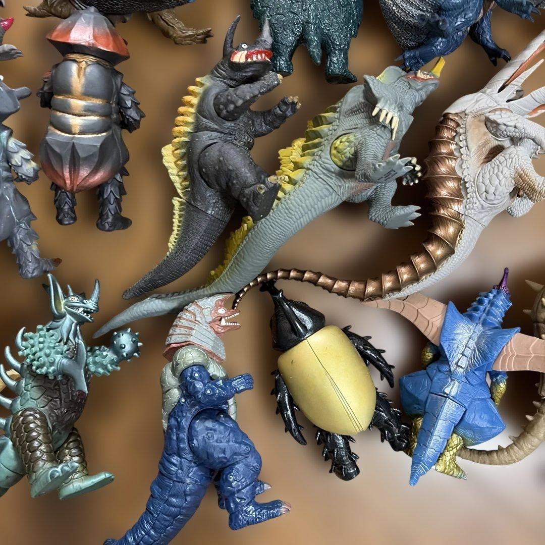 ウルトラマン　ソフビ　怪獣　フィギュア　セット　まとめ　65個