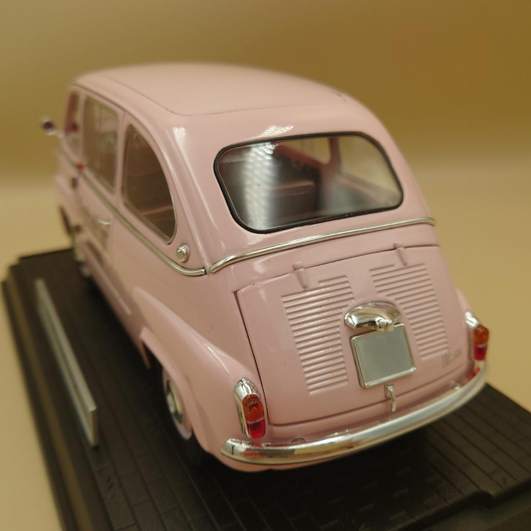 1/18 フィアット600 ムルティプラ FIAT Multipla ミニカー