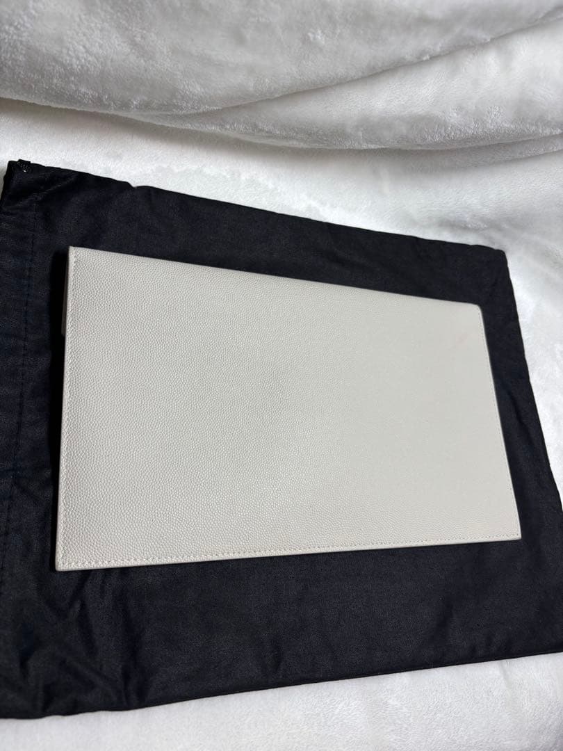 サンローラン アップタウン ポーチ (グレイン・ド・プードルエンボスレザー)美品