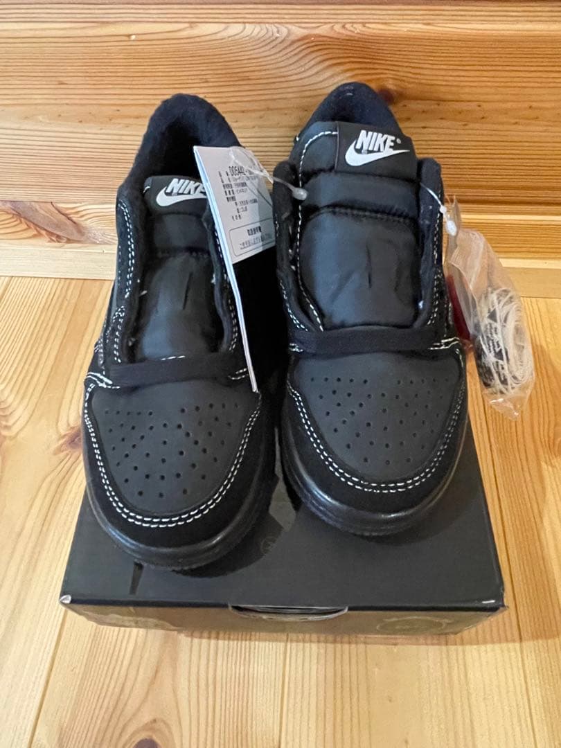 新品未使用 Travis Scott × Nike Air Jordan 1