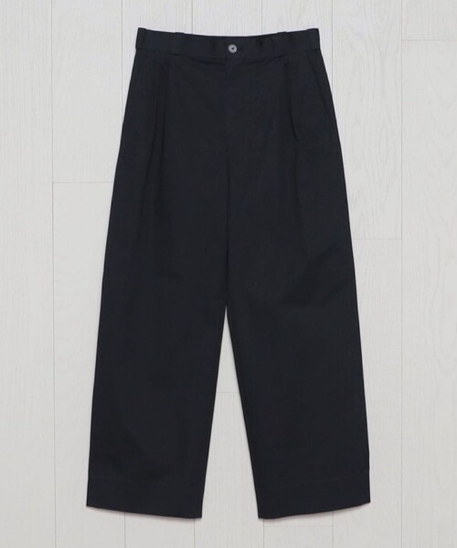 H beauty&youth ＜H＞ピーチスキン チノ 2プリーツパンツ
