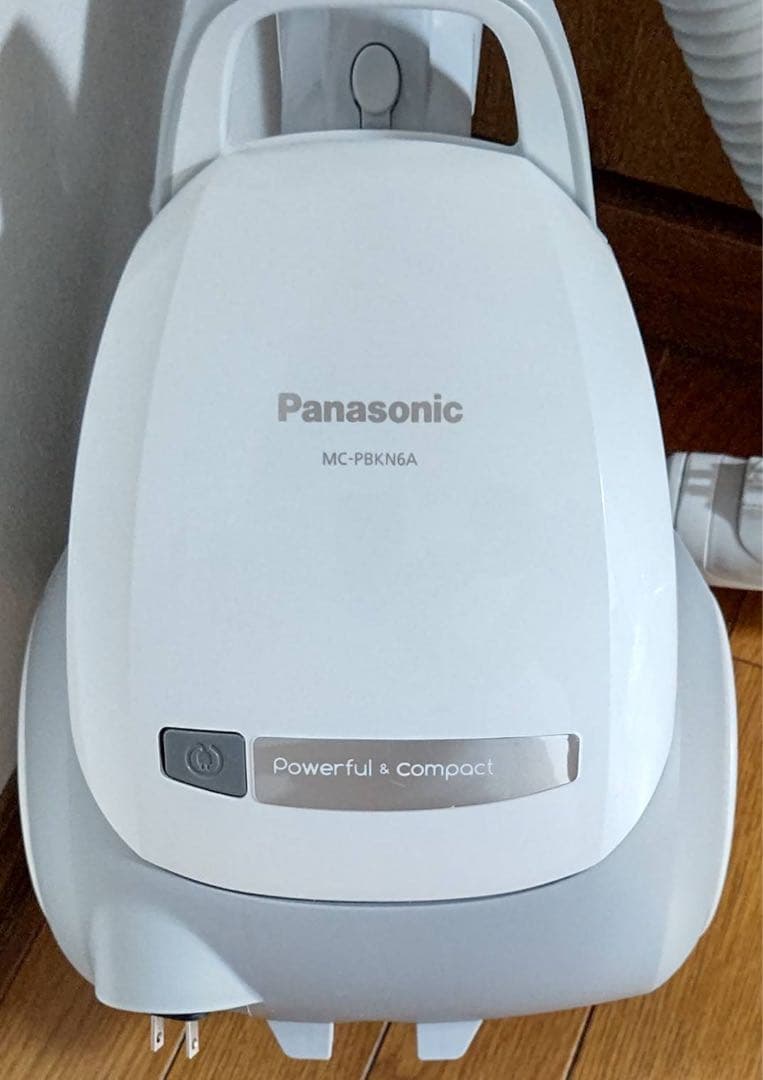 紙パック式掃除機　パナソニック電気掃除機 MC-PBKN6A-H 2021年製