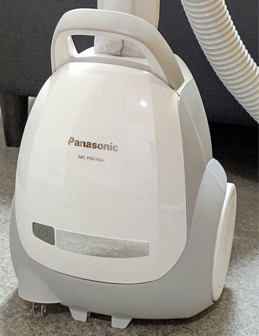 紙パック式掃除機　パナソニック電気掃除機 MC-PBKN6A-H 2021年製