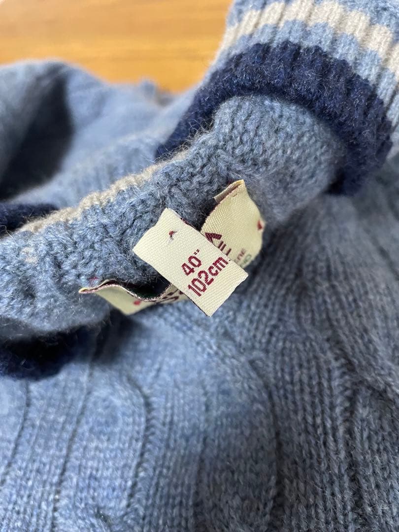 新品未使用【ウィリアムロッキー】サイズ40カシミヤ100%Vネックセーター