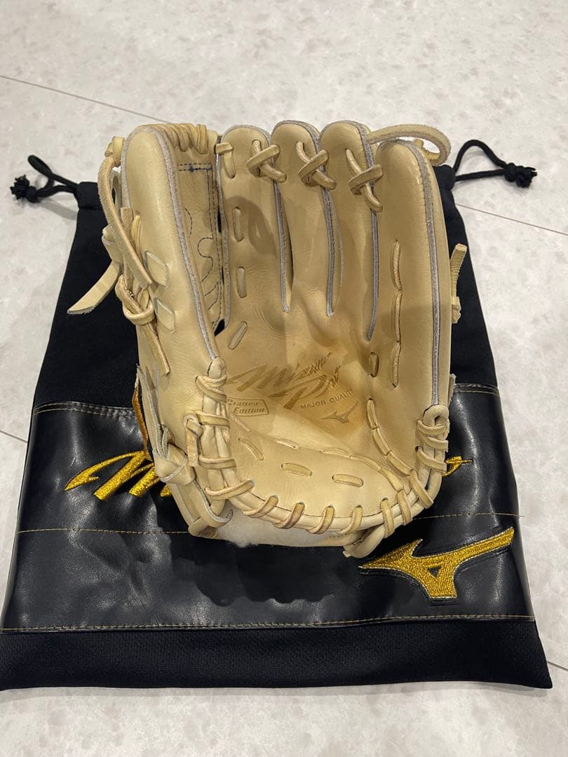 かみさん様　ミズノプロ　硬式　野球　グローブ　投手用