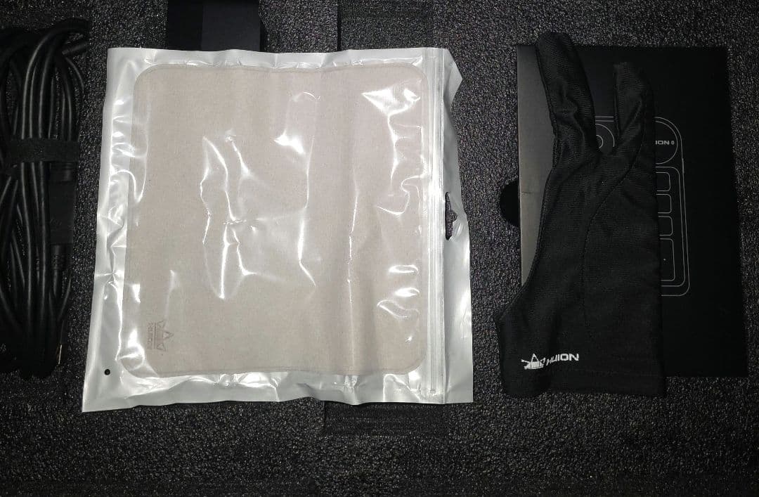 HUION Kamvas Pro 19 4K 動作確認済み