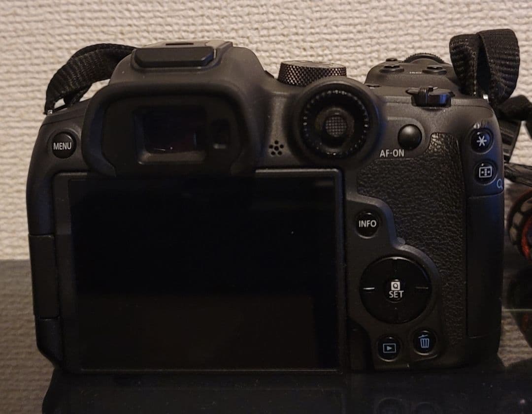 Canon EOS R7 ボディ 保証3年半、書籍、社外EFアダプタ 付き