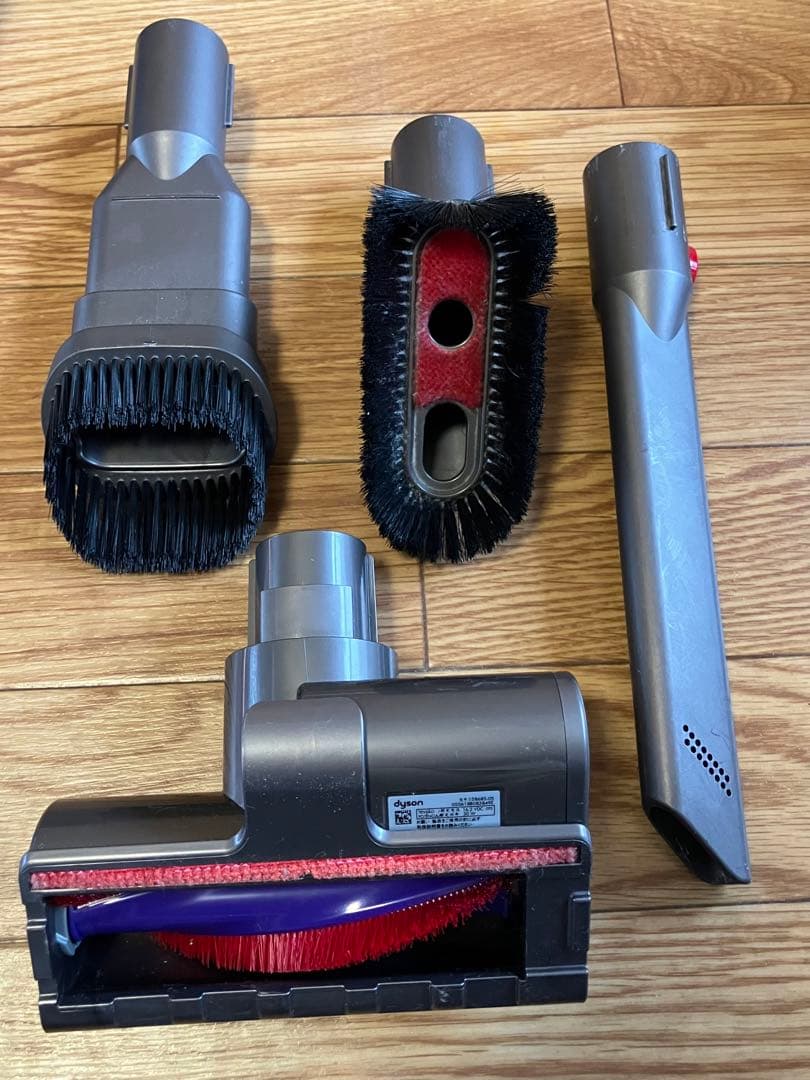 Dyson V10 Fluffy SV12 コードレスクリーナー スタンド付き