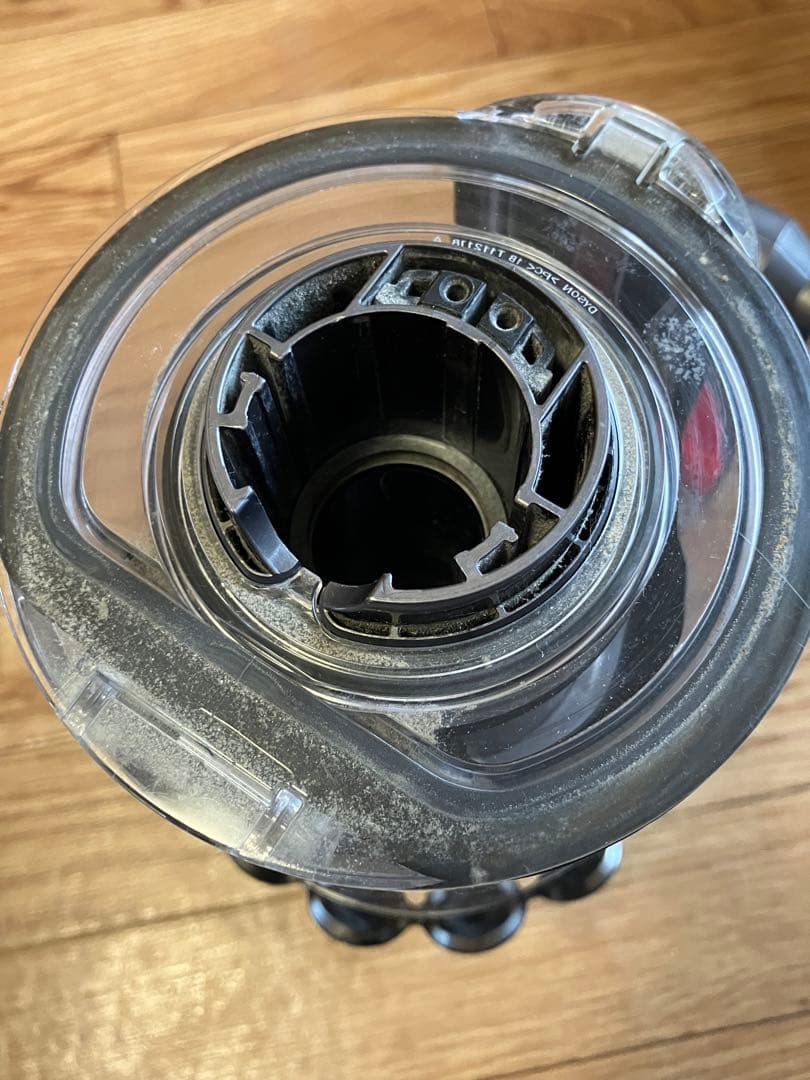 Dyson V10 Fluffy SV12 コードレスクリーナー スタンド付き