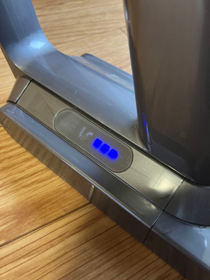 Dyson V10 Fluffy SV12 コードレスクリーナー スタンド付き