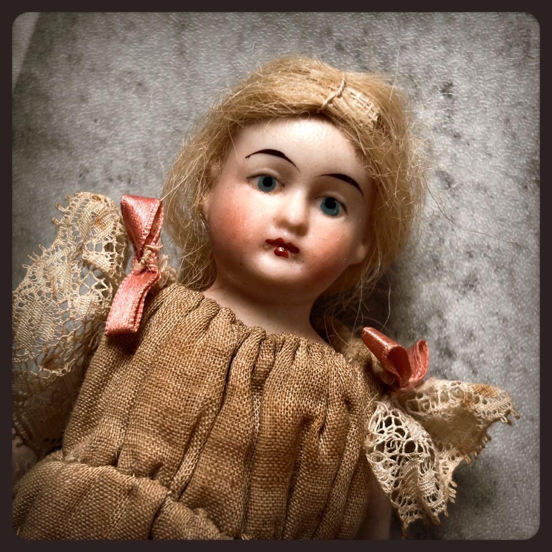 アンティーク 三つ編みの少女オールビスクドール ミニョネット