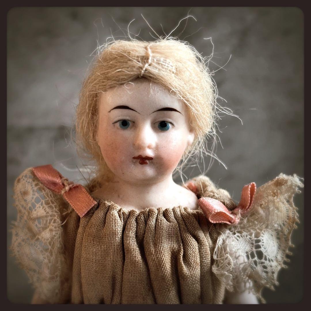 アンティーク 三つ編みの少女オールビスクドール ミニョネット