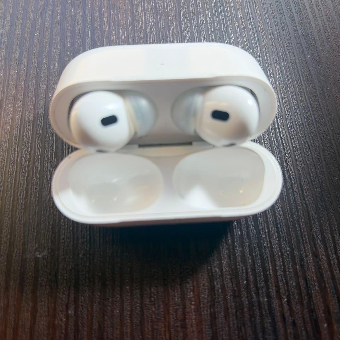 AirPods pro 第2世代　ホワイト 充電ケーブル付き
