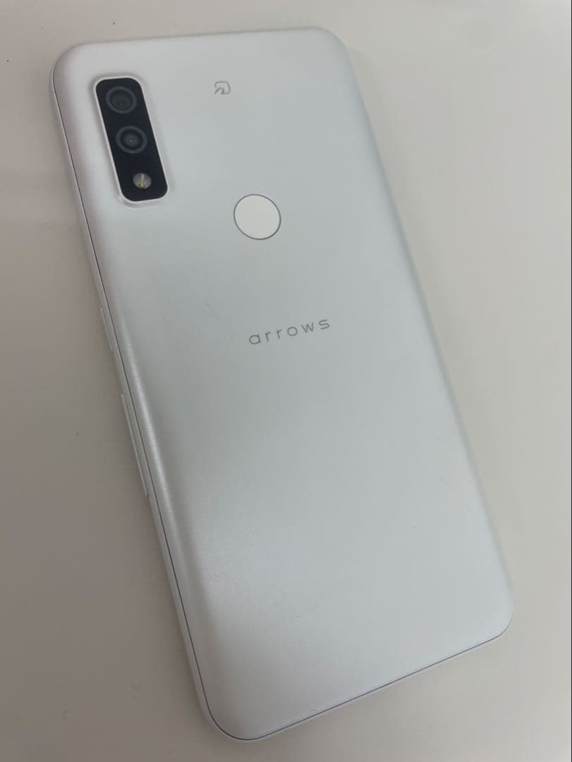 美品 SIMフリー arrows We FCG01 ホワイト au