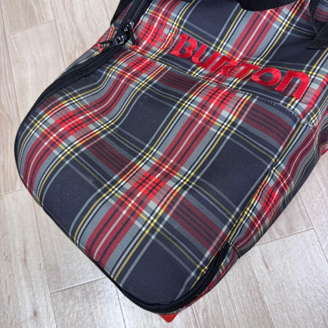 Burton キャスター付きケース チェック柄