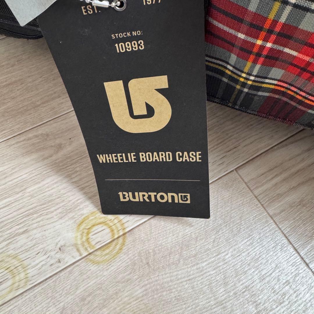 Burton キャスター付きケース チェック柄