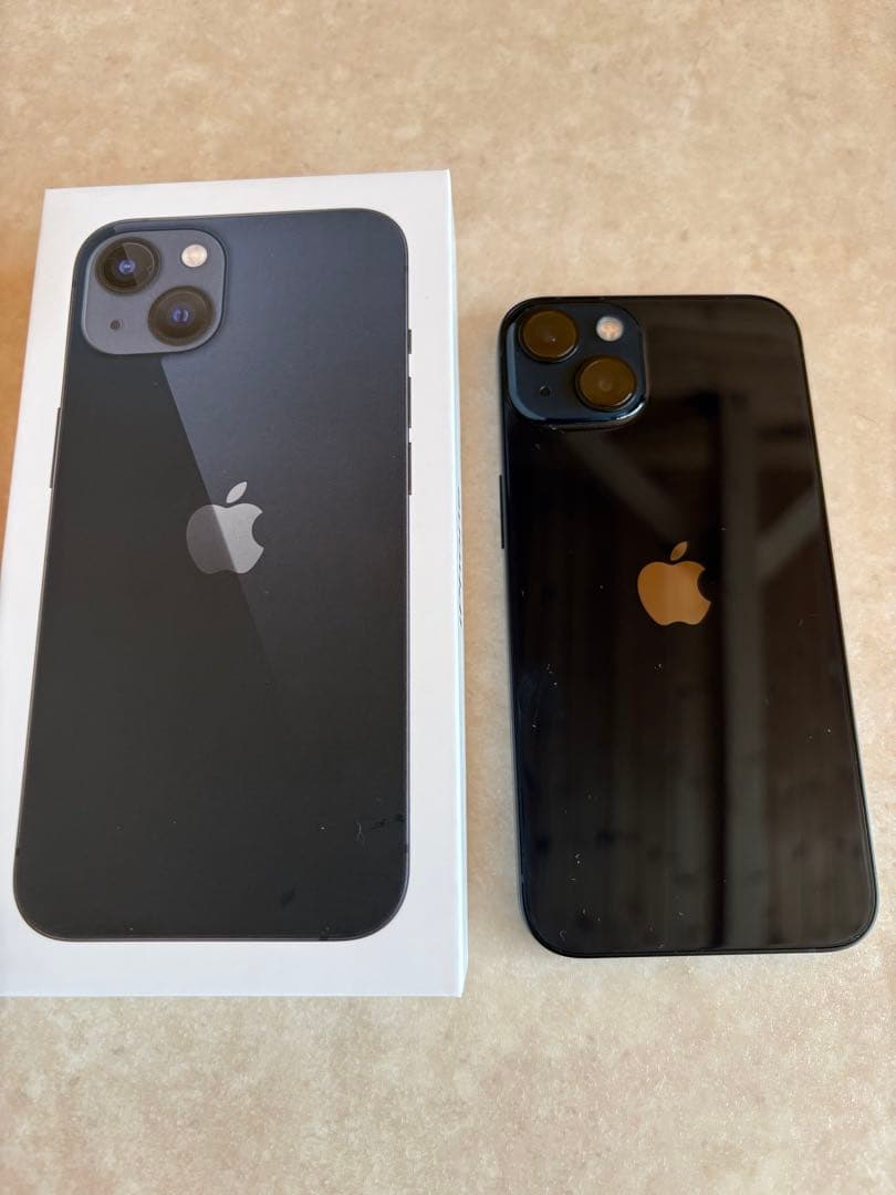 Apple iPhone 13 ブラック 本体 充電ケーブル付き