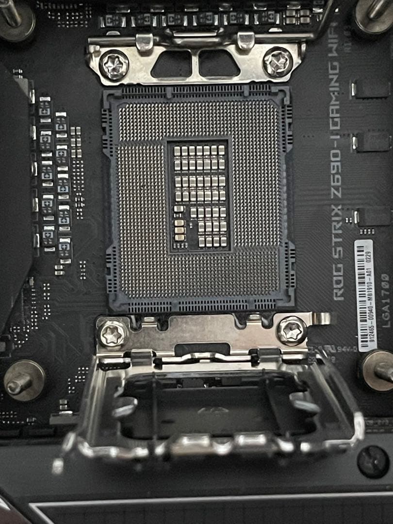 NZXT H1 v1 Z690i マザーボードセット