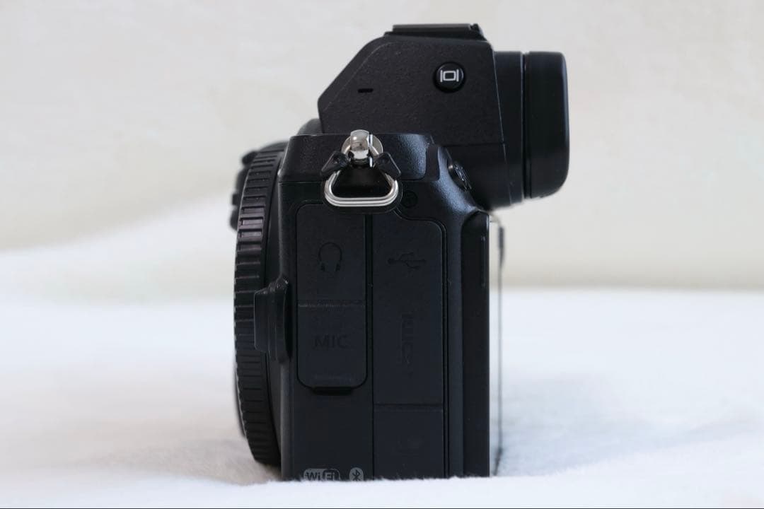 Nikon Z5 + Z 24-70mm f4 S（ボディ箱なし、レンズ箱あり）