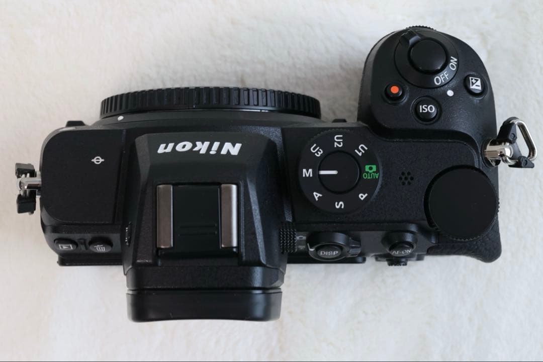 Nikon Z5 + Z 24-70mm f4 S（ボディ箱なし、レンズ箱あり）